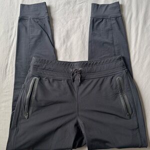 Endeavor Women’s Black Jogger Pants